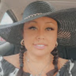 Meet your Posher, Cynthia